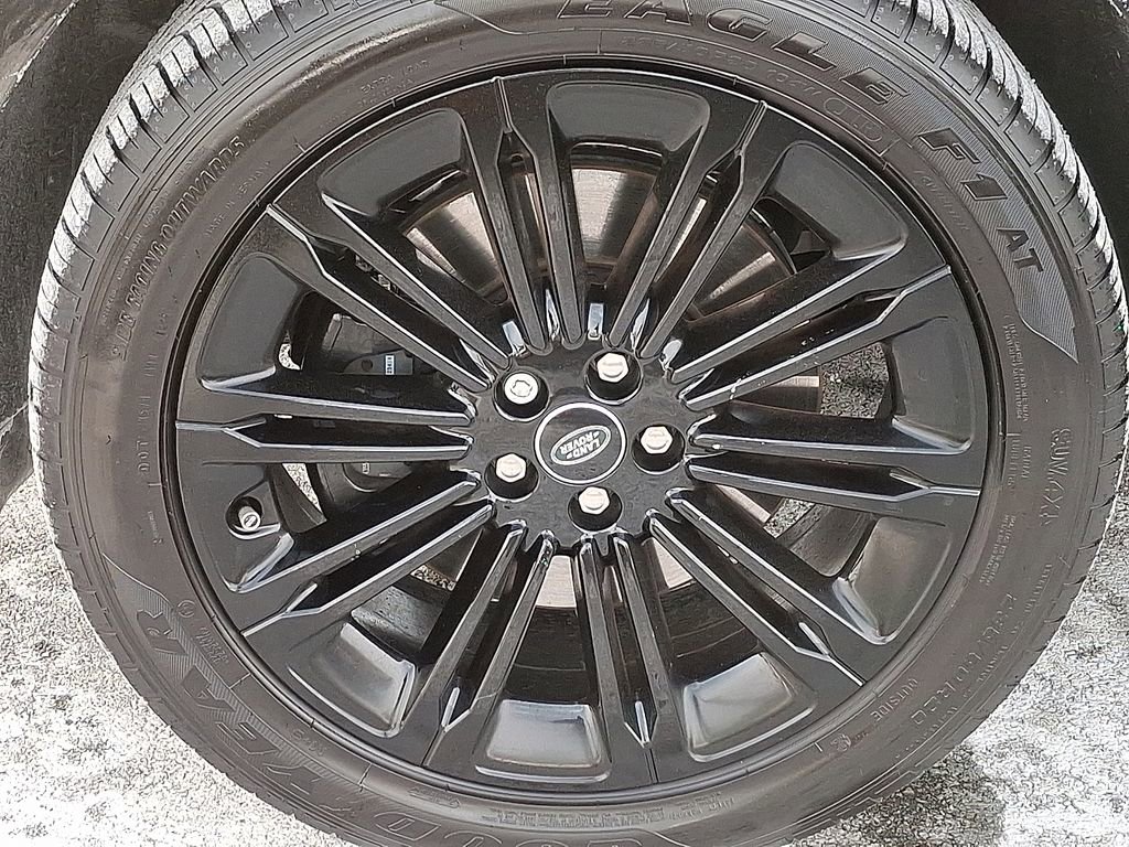 Certified 2026 Land Rover Range Rover Evoque S image 8