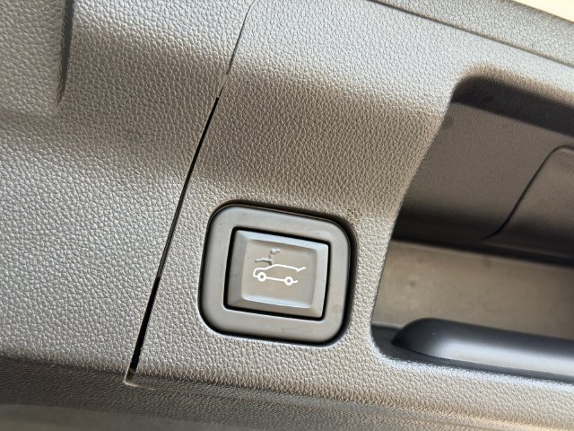 Certified 2021 GMC Acadia SLT FWD image 16