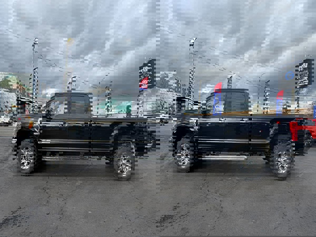 Used 2017 Ford F350 Lariat w/ Lariat Ultimate Package image 6