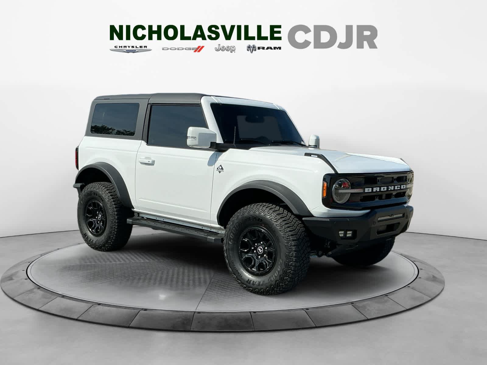 Used 2023 Ford Bronco Outer Banks w/ Sasquatch Package AWD/4WD image 7