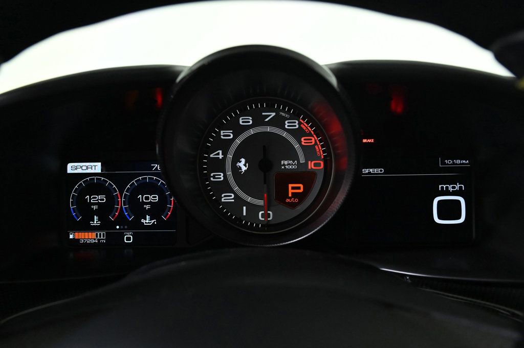 Used 2018 Ferrari GTC4Lusso image 14