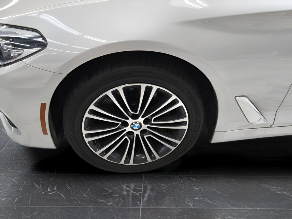 Used 2017 BMW 540i xDrive AWD/4WD image 31