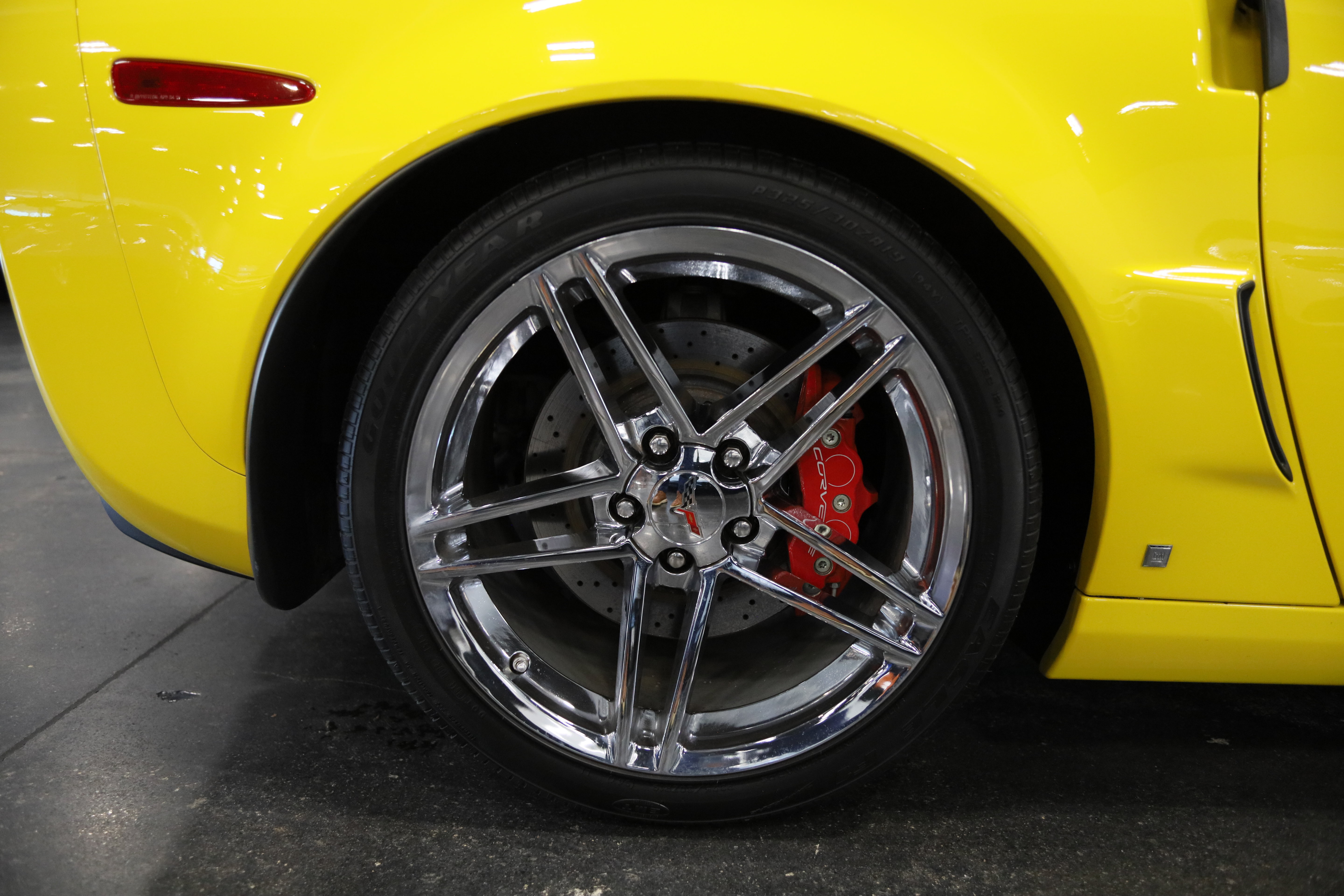 Used 2008 Chevrolet Corvette Z06 w/ Preferred Equipment Group RWD image 11