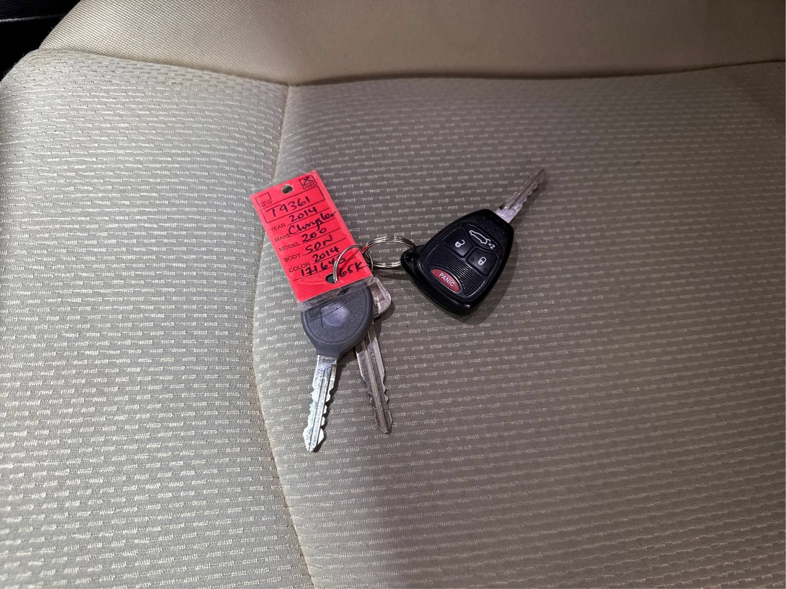 Used 2014 Chrysler 200 Touring FWD image 25