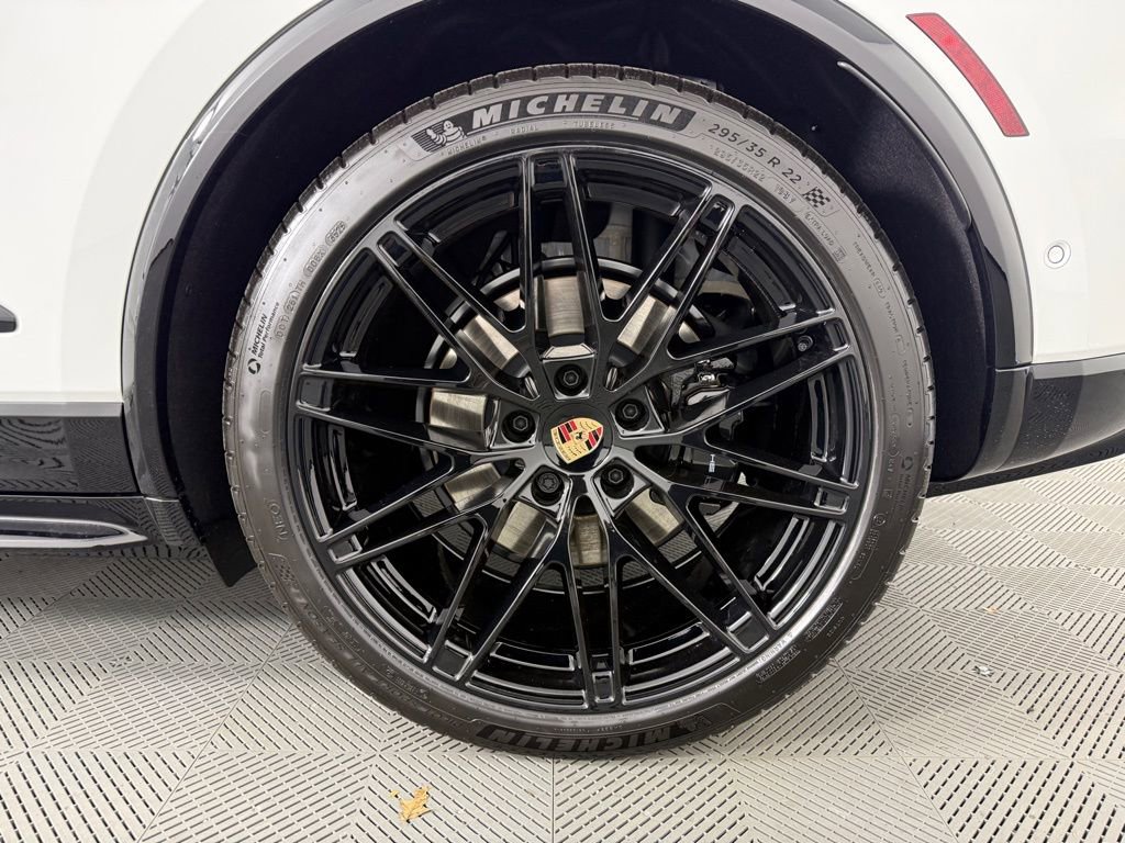 New 2026 Porsche Macan GTS Electric image 11