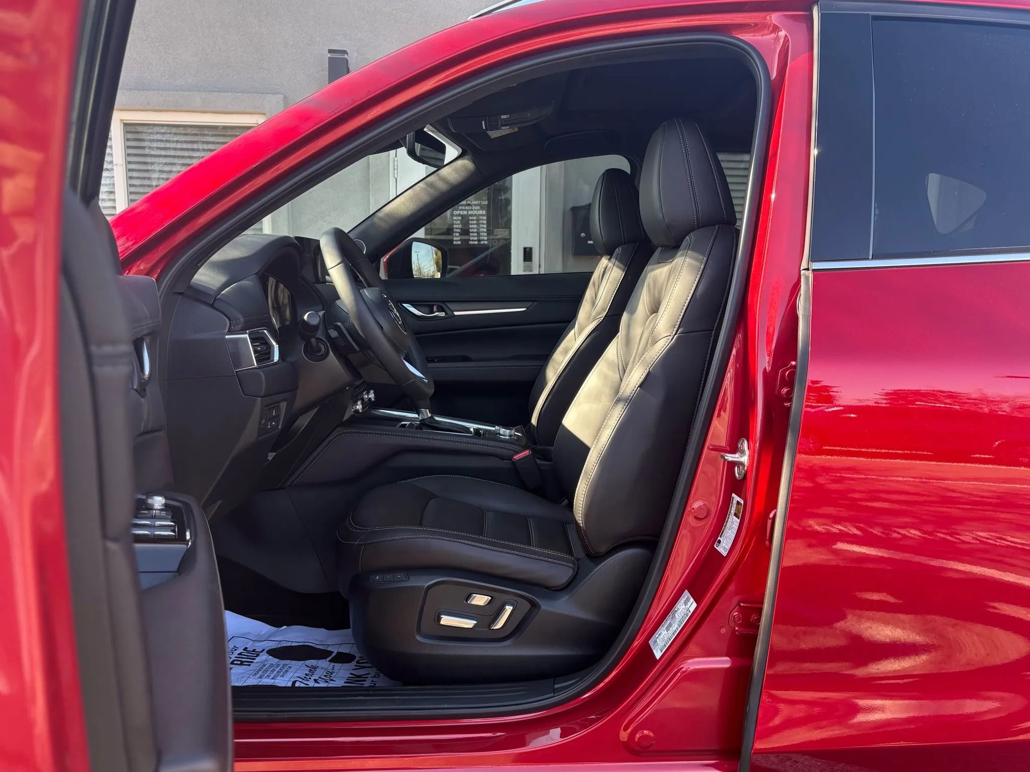 Used 2025 MAZDA CX-5 Signature image 9