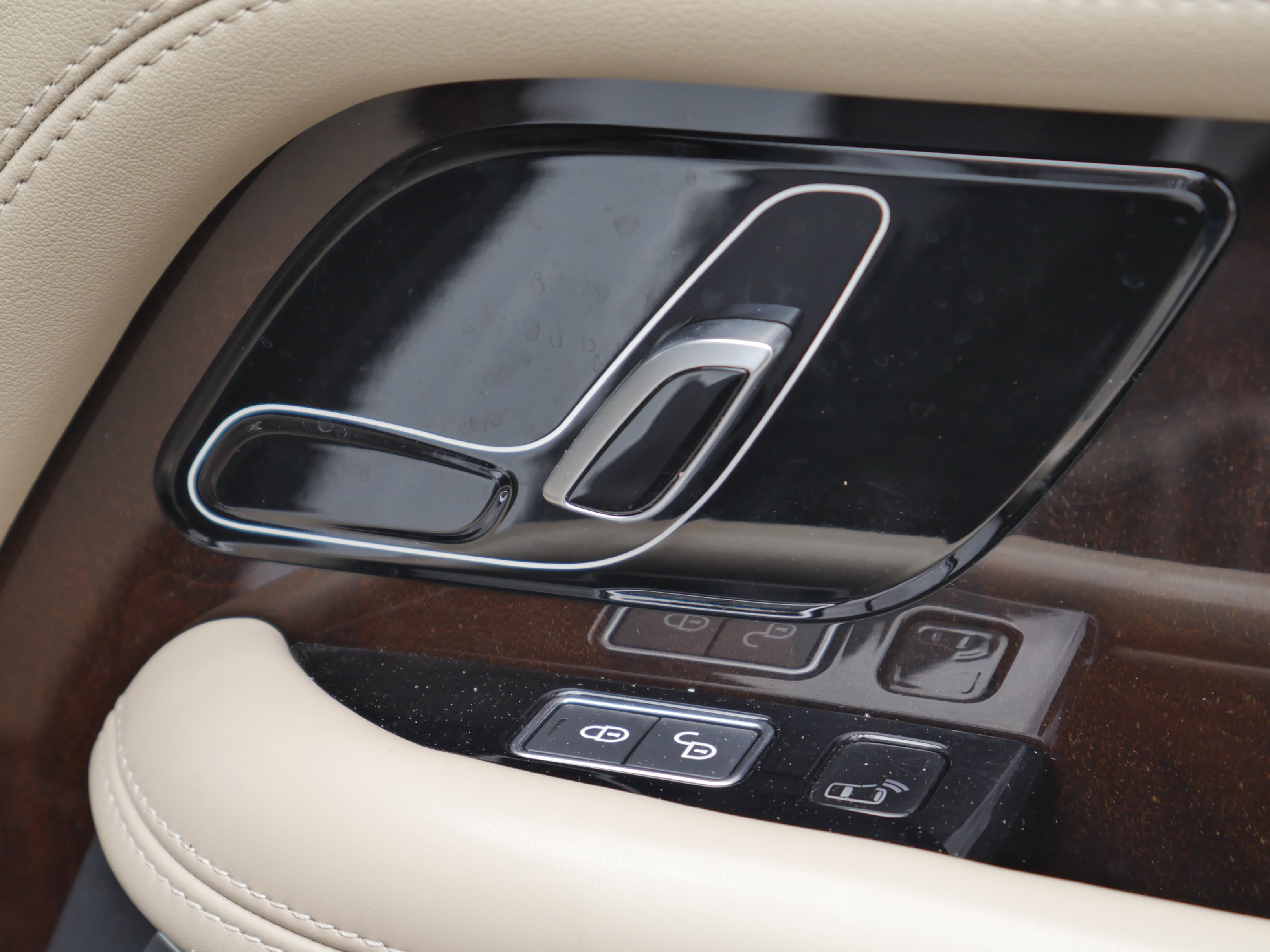 Used 2019 Land Rover Range Rover Supercharged image 39