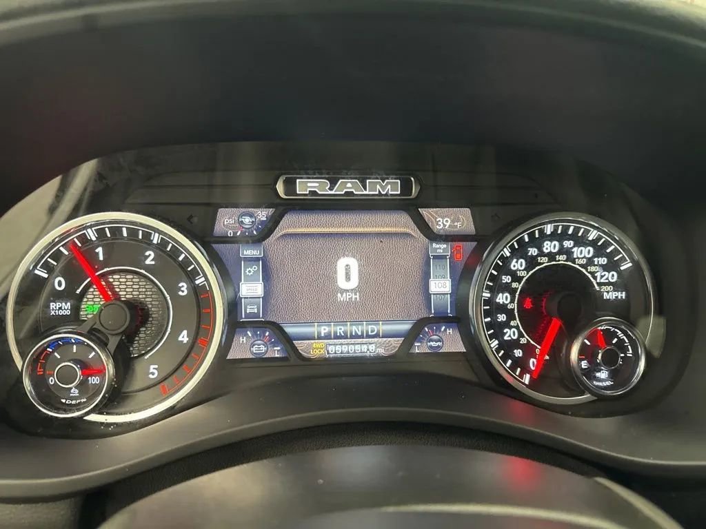 Used 2024 RAM 2500 Laramie image 10