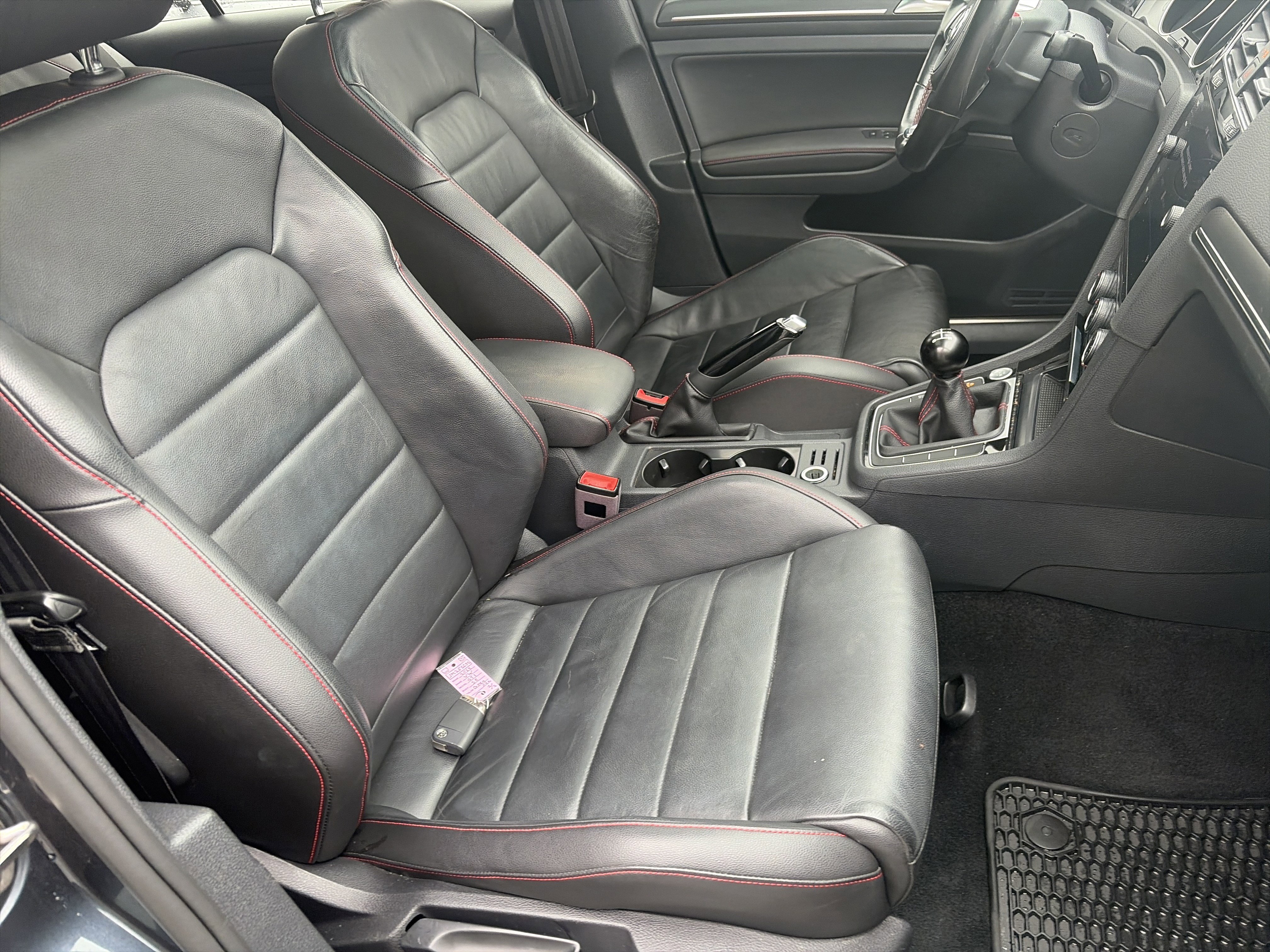 Used 2018 Volkswagen GTI S image 33