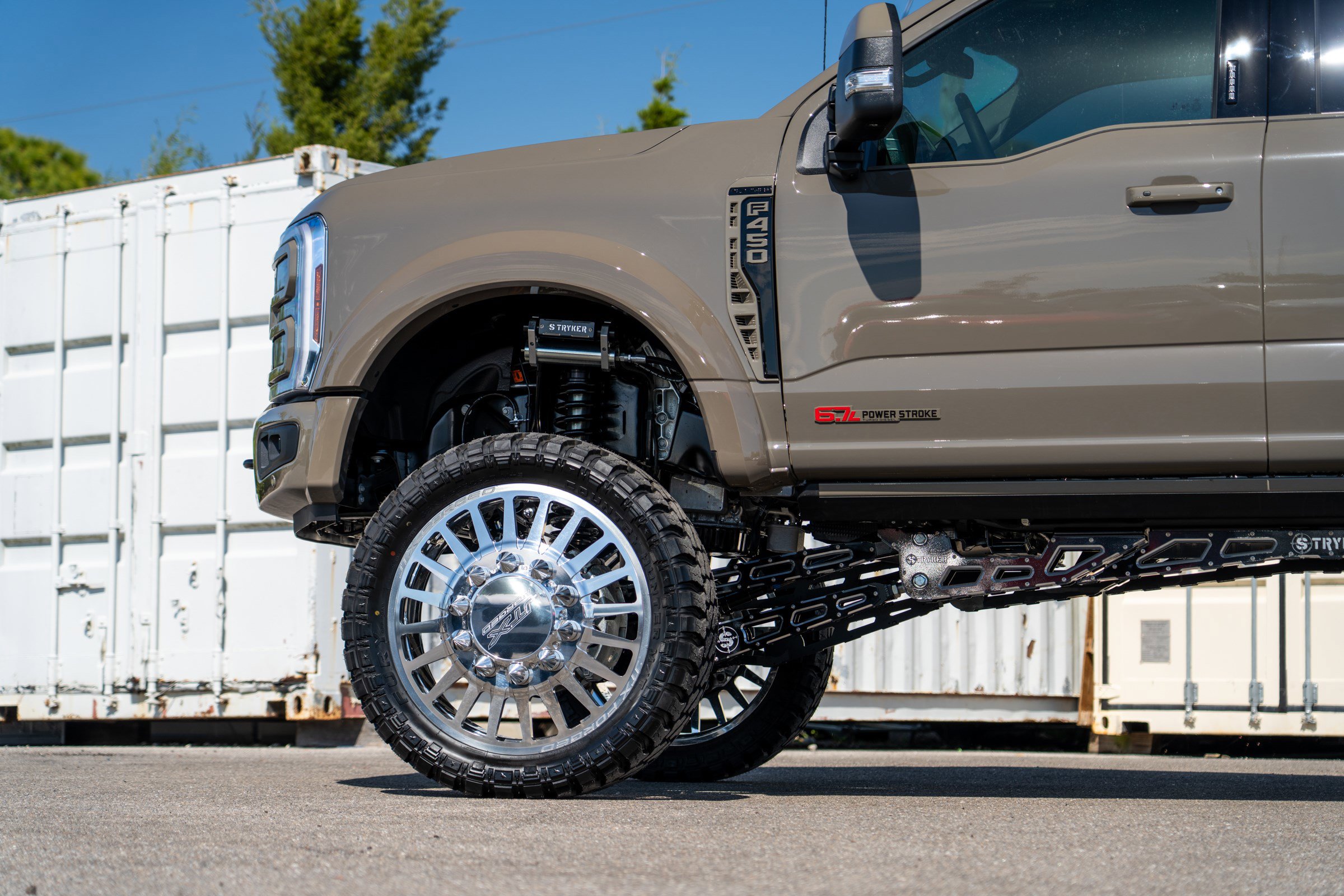 New 2026 Ford F450 Platinum w/ Platinum Plus Package image 16