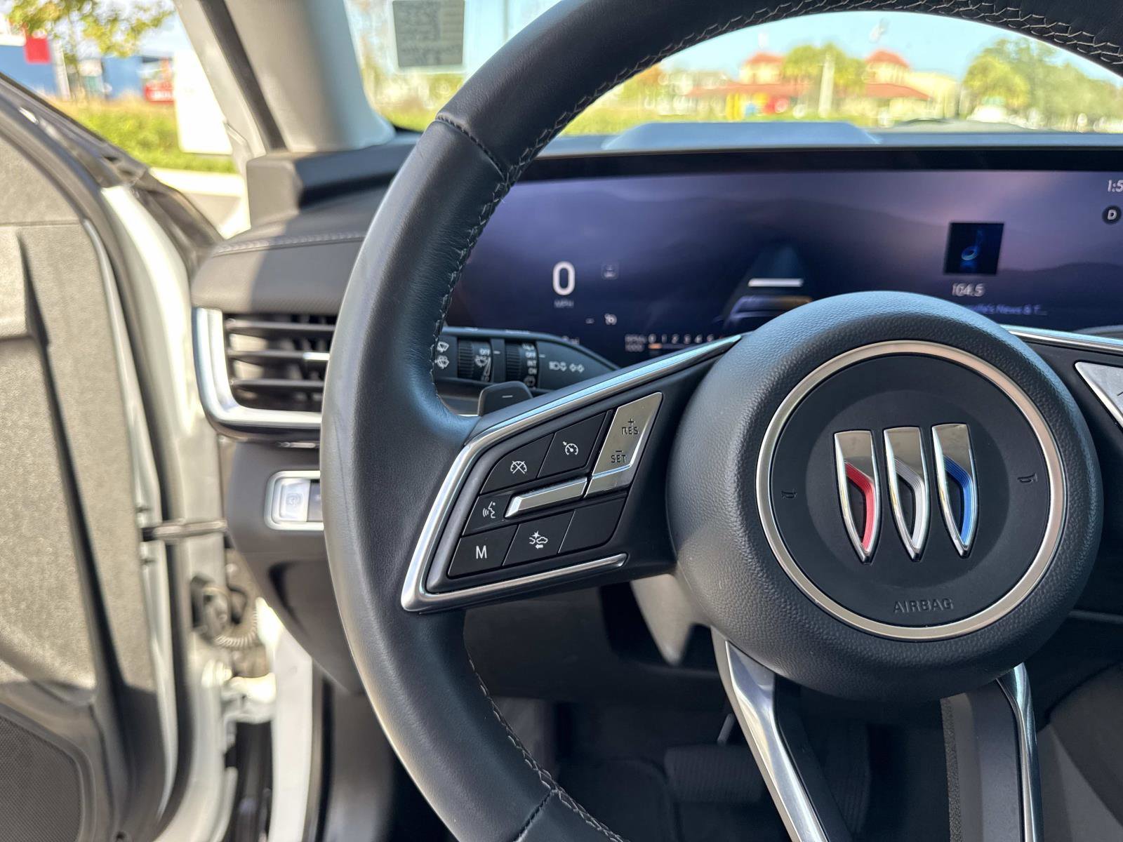 Used 2025 Buick Envision Preferred image 28