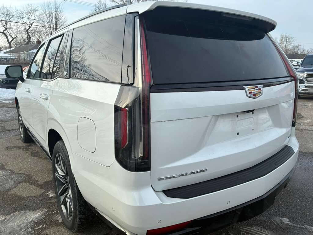 Used 2021 Cadillac Escalade Sport Platinum image 8
