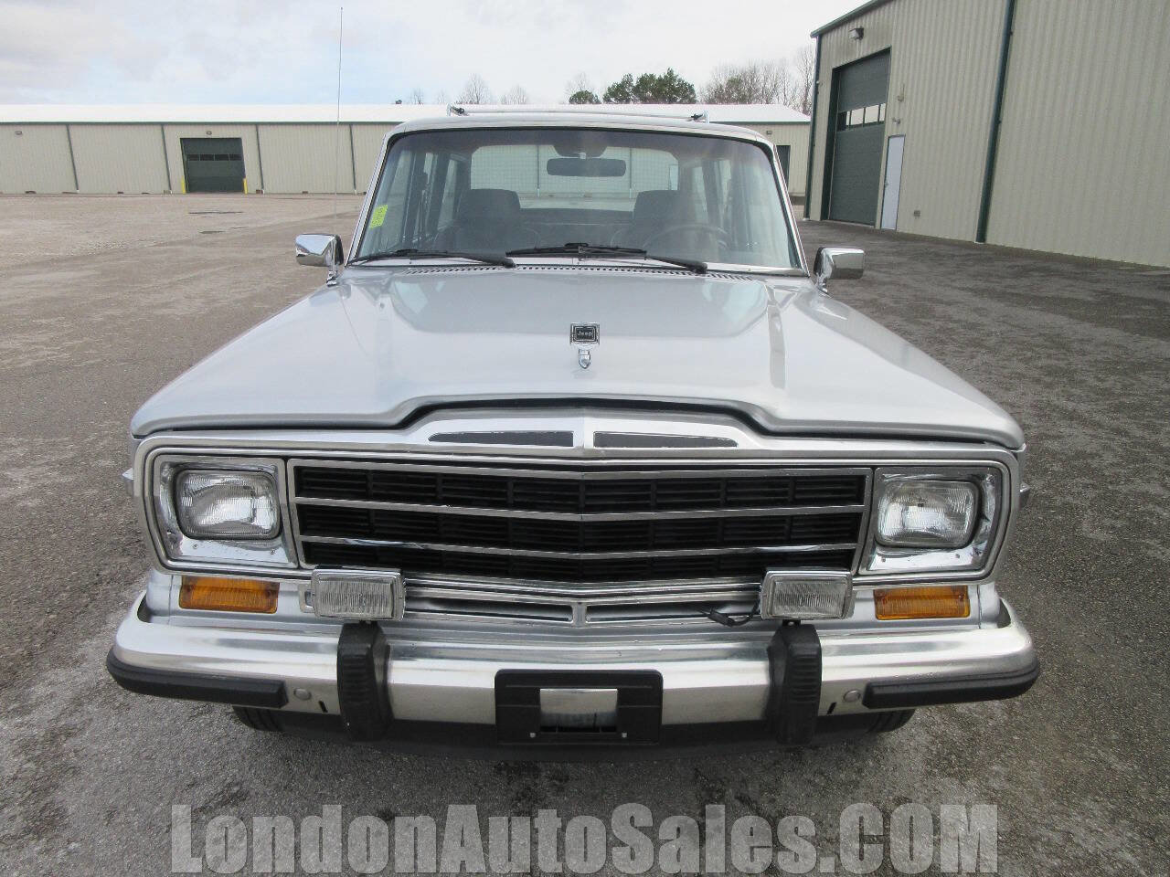 Used 1989 Jeep Grand Wagoneer image 8