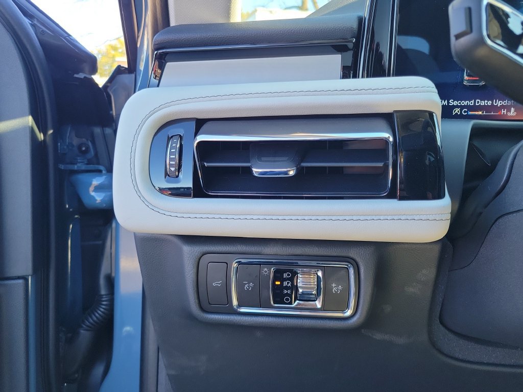 New 2027 Lincoln Aviator Reserve AWD/4WD image 23