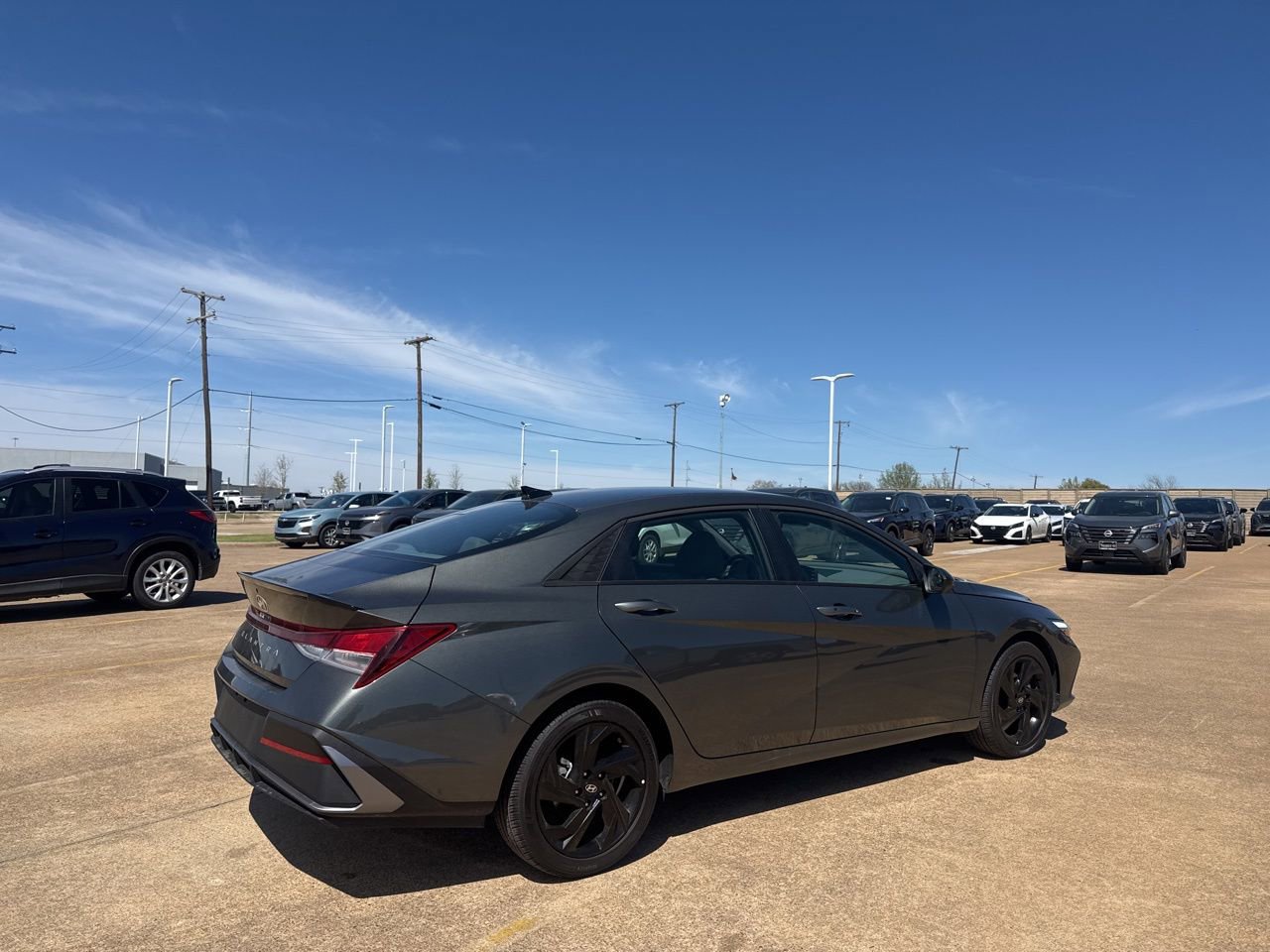Used 2026 Hyundai Elantra Sport image 25