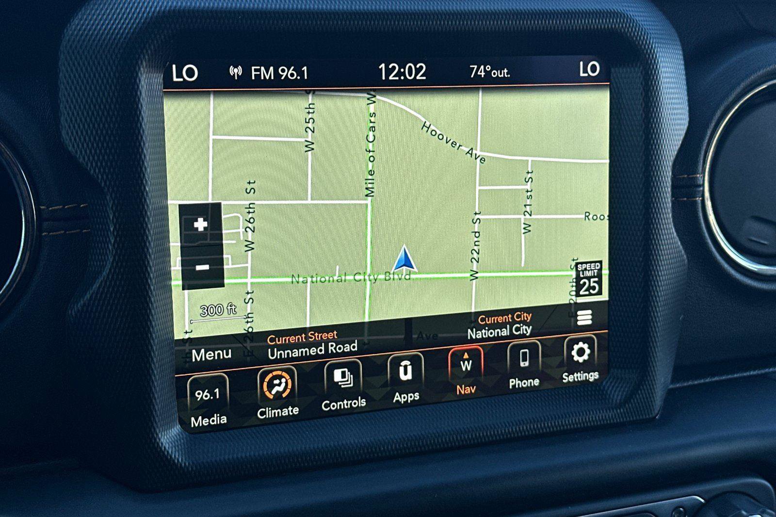 Used 2022 Jeep Wrangler Unlimited Sahara image 21