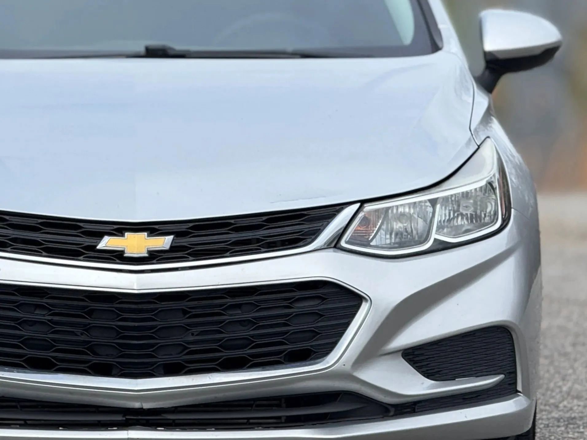 Used 2018 Chevrolet Cruze LS FWD image 12