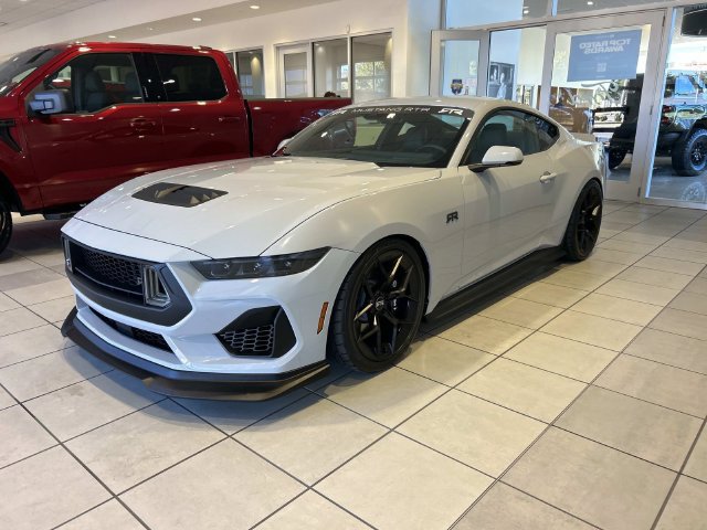 Used 2026 Ford Mustang GT Premium w/ GT Performance Package RWD image 1