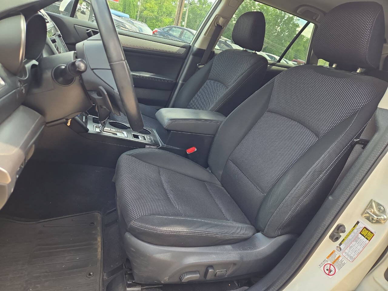 Used 2016 Subaru Outback 2.5i Premium AWD/4WD image 15