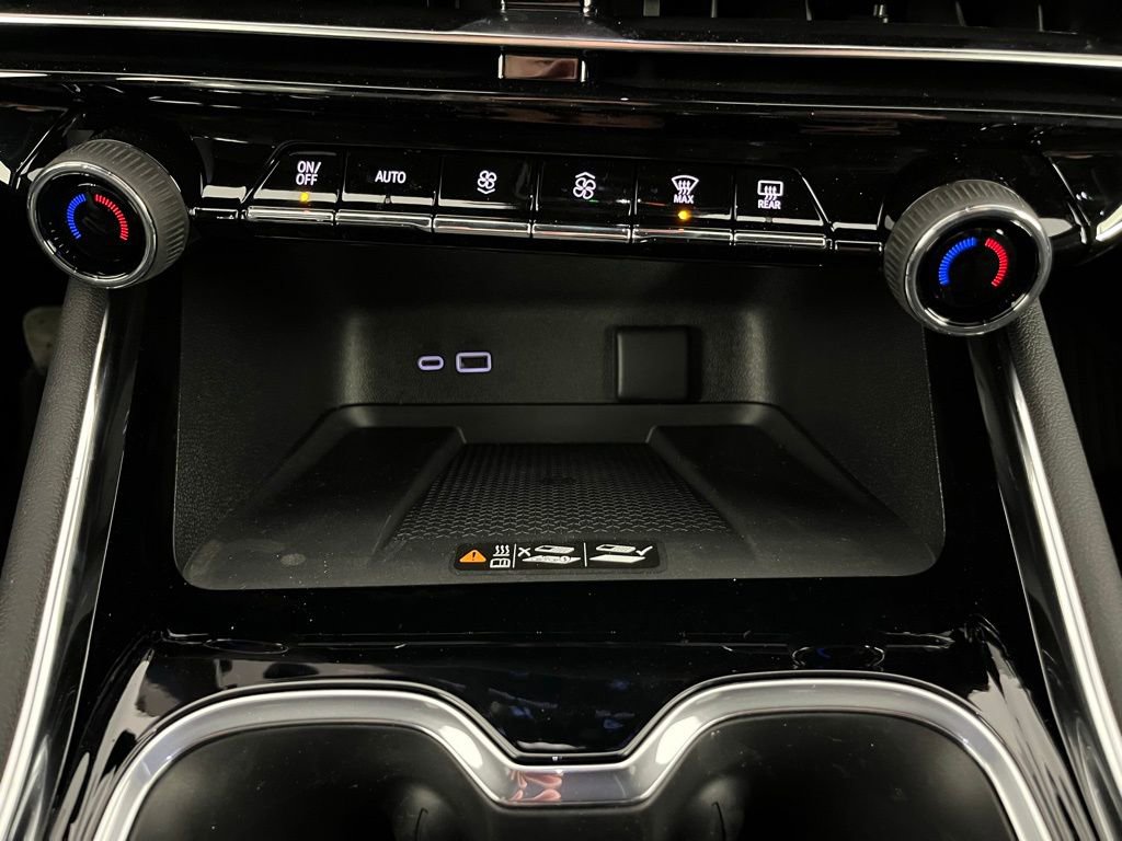 New 2026 Chevrolet Traverse Z71 w/ Driver Confidence Package image 33