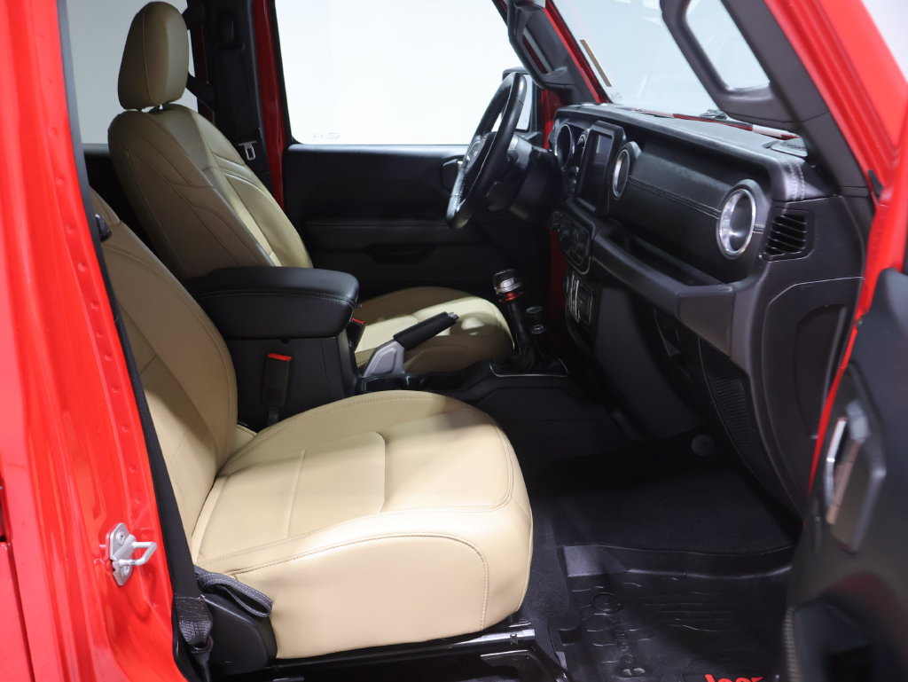 Used 2018 Jeep Wrangler Unlimited Sahara AWD/4WD image 21