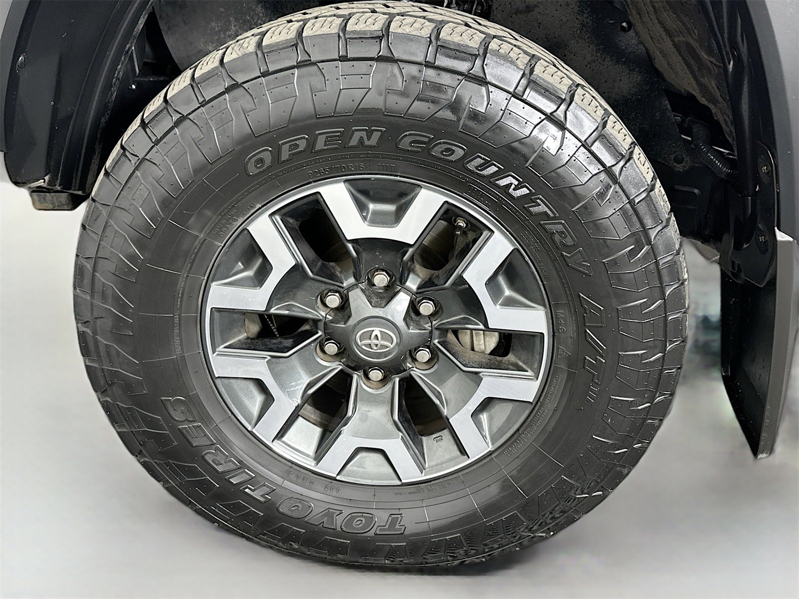 Certified 2017 Toyota Tacoma TRD Off-Road w/ Tow Package (A/T) image 29