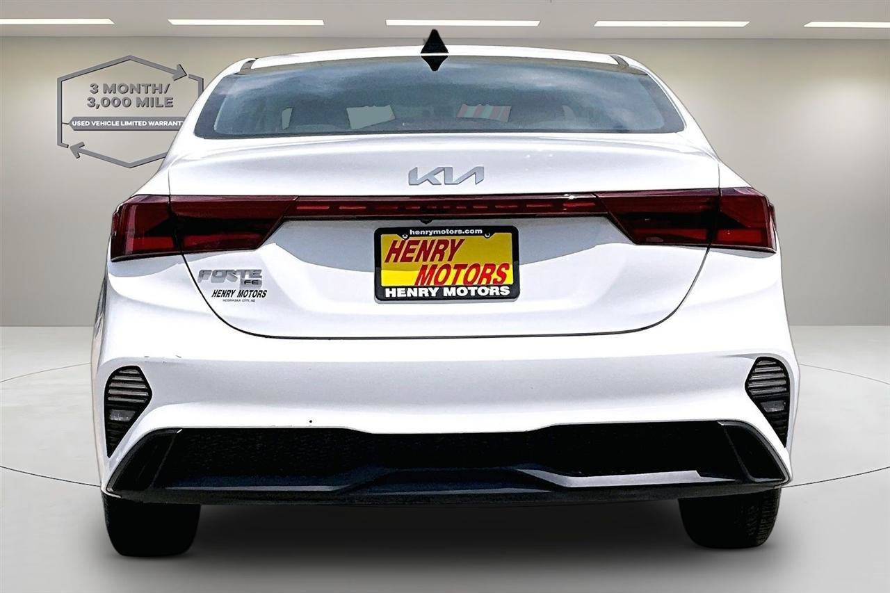Used 2023 Kia Forte LX FWD image 5
