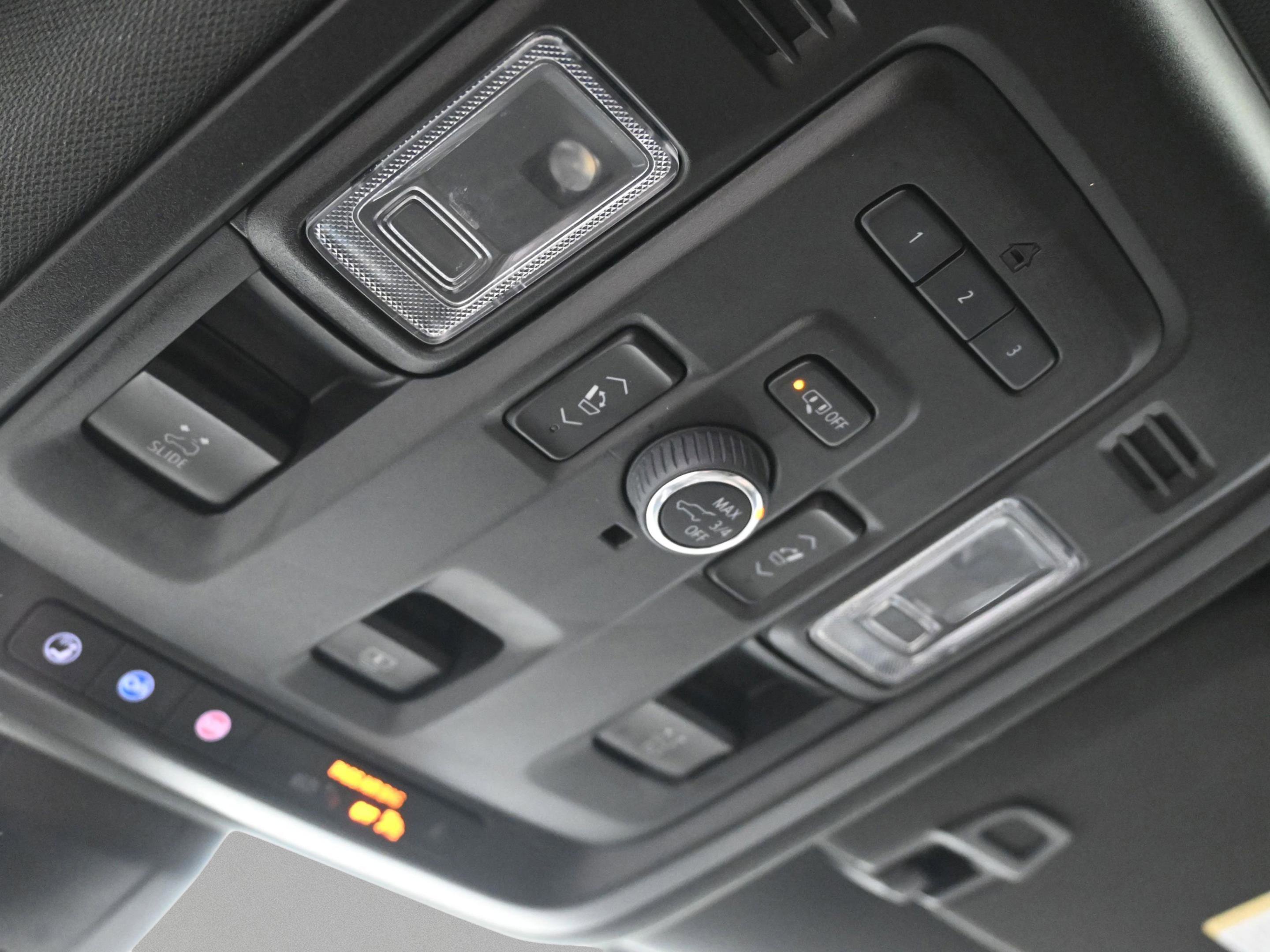 Used 2022 GMC Yukon XL AT4 image 53