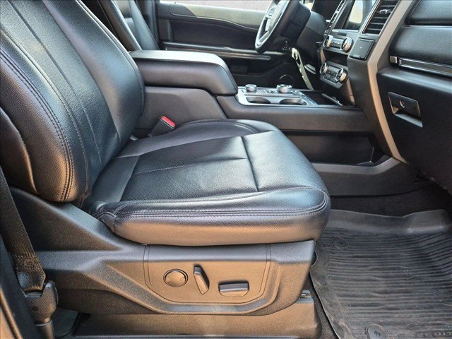 Used 2020 Ford Expedition XLT w/ Equipment Group 202A AWD/4WD image 22