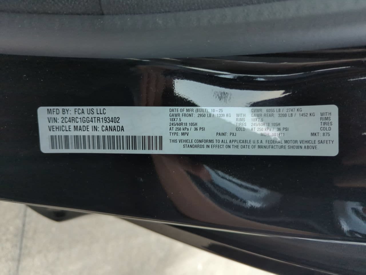 Used 2026 Chrysler Pacifica Limited FWD image 28