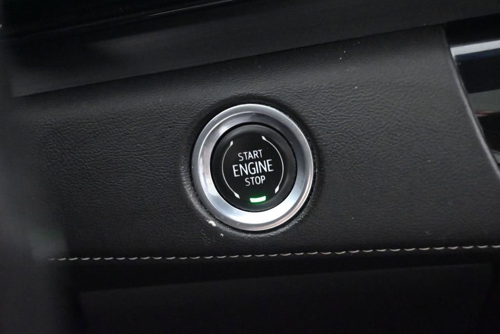 Used 2021 Cadillac Escalade ESV Premium Luxury AWD/4WD image 42