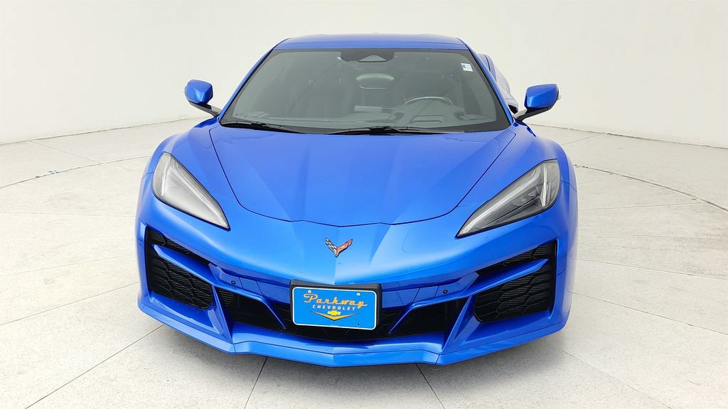 Used 2025 Chevrolet Corvette E-Ray AWD/4WD image 2
