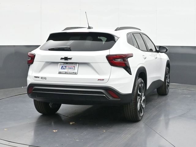 New 2026 Chevrolet Trax RS w/ Driver Confidence Package image 11