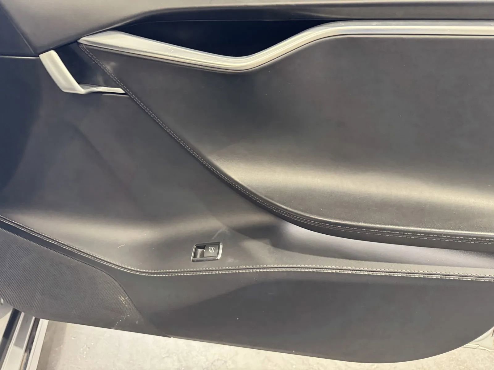 Used 2016 Tesla Model S 75 RWD image 7