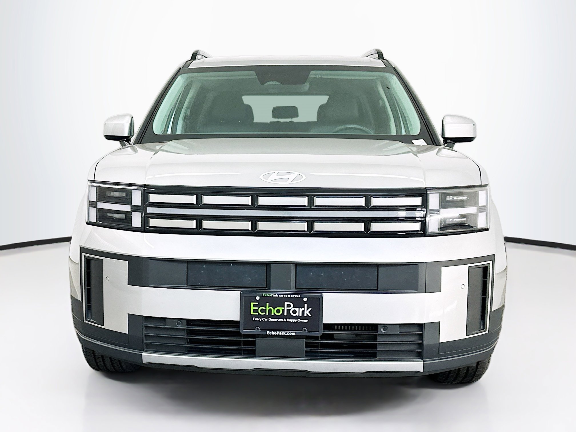 Used 2025 Hyundai Santa Fe SEL image 2