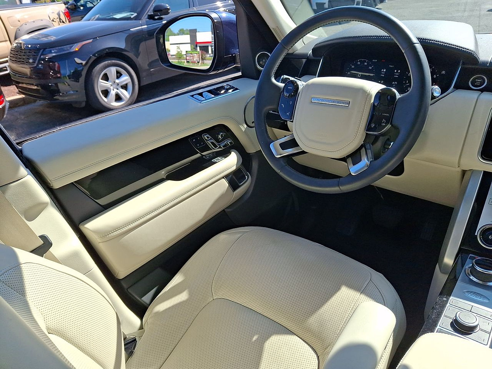 Used 2020 Land Rover Range Rover HSE AWD/4WD image 15