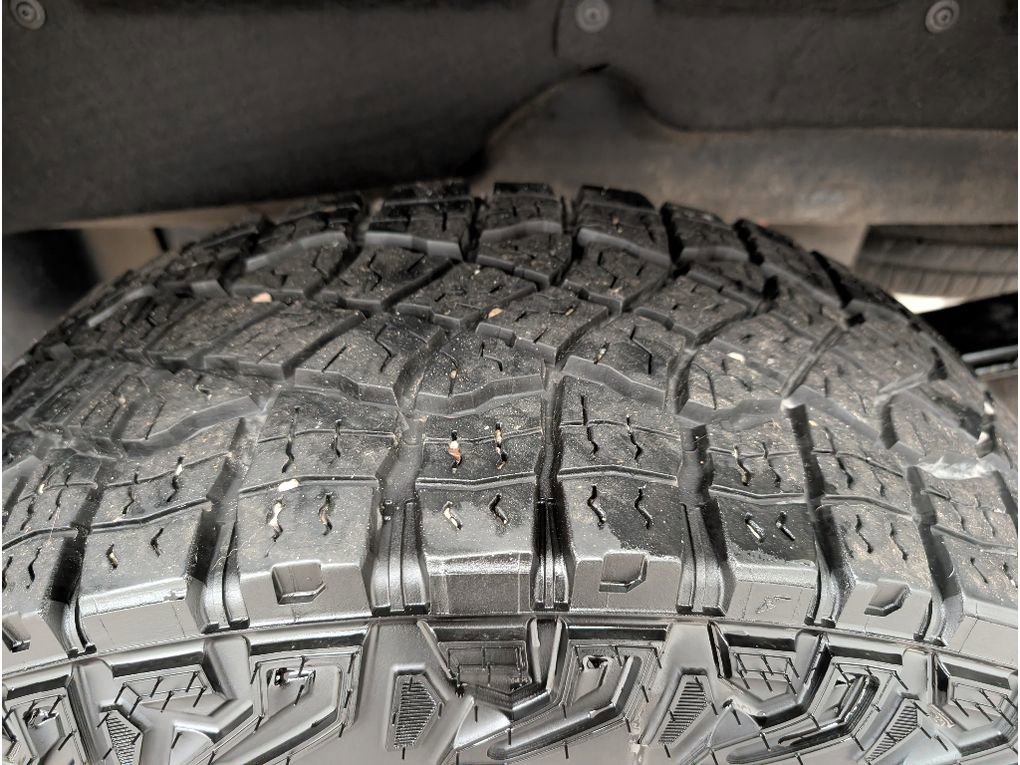 Used 2023 GMC Sierra 1500 AT4 w/ Technology Package AWD/4WD image 22