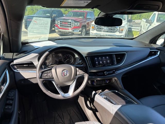 Used 2024 Buick Enclave Essence AWD/4WD image 13