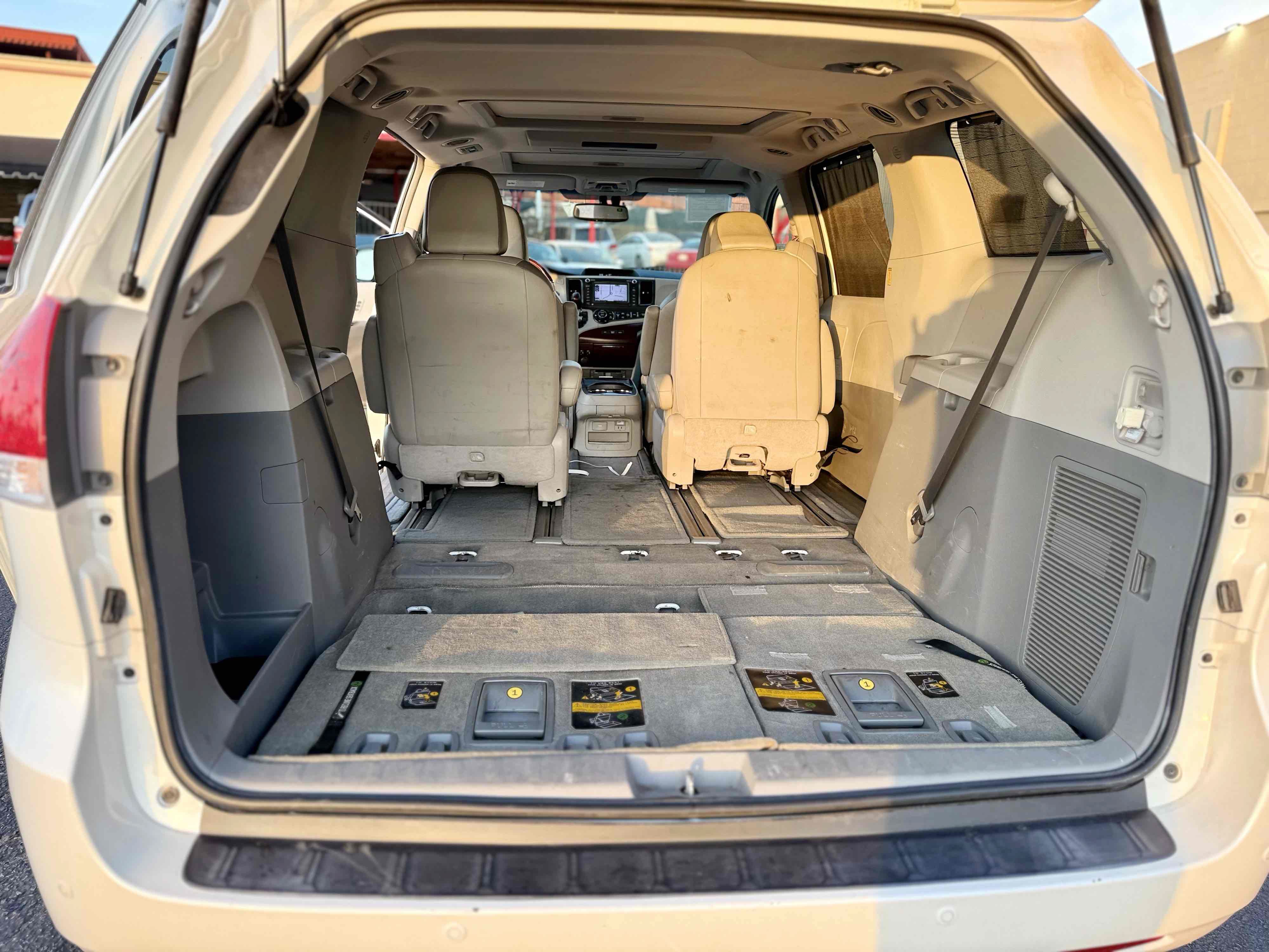 Used 2012 Toyota Sienna Limited w/ Premium Pkg AWD/4WD image 24