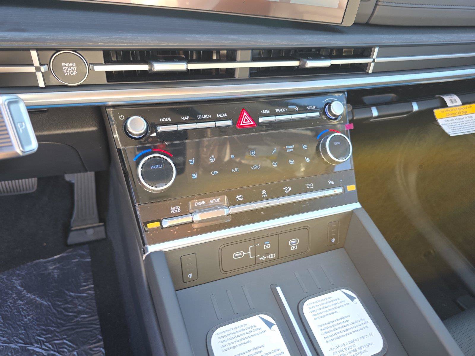 New 2027 Hyundai Santa Fe Limited AWD/4WD image 17