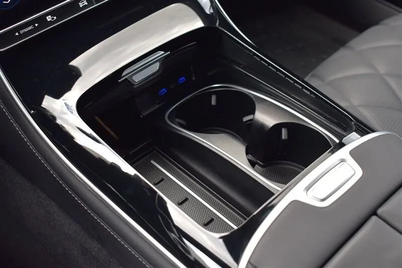 Used 2024 Mercedes-Benz S 500 4MATIC image 32