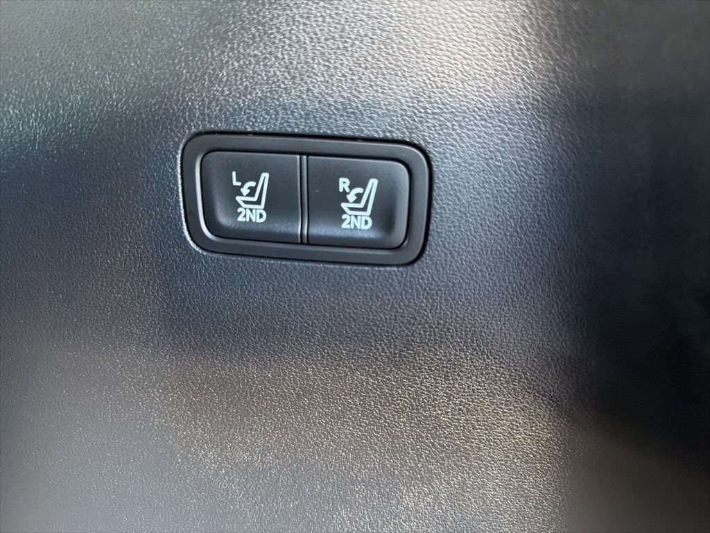 Used 2025 Hyundai Santa Fe SEL image 11
