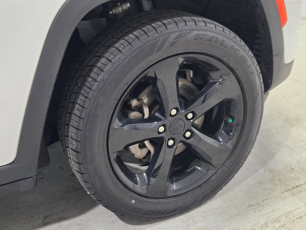 Certified 2022 Jeep Grand Cherokee Altitude AWD/4WD image 19
