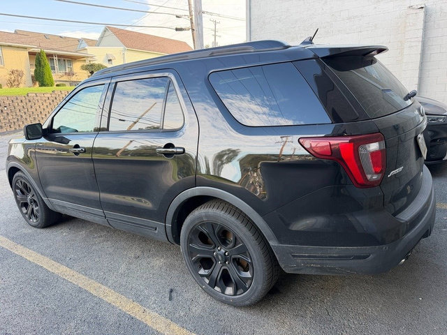 Used 2019 Ford Explorer Sport w/ Equipment Group 401A AWD/4WD image 2