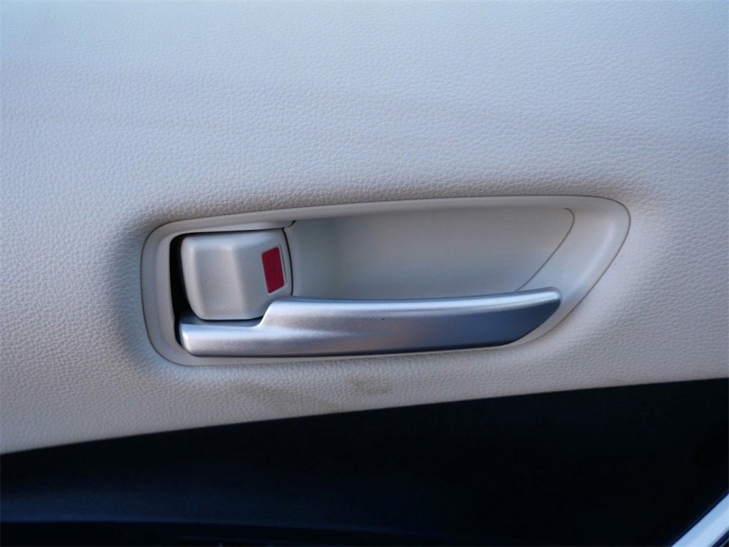 Used 2022 Toyota Corolla XLE image 14