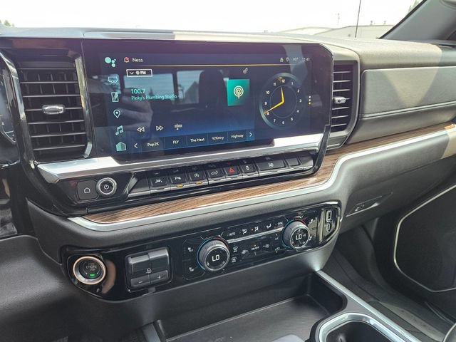 Used 2024 Chevrolet Silverado 1500 RST AWD/4WD image 10