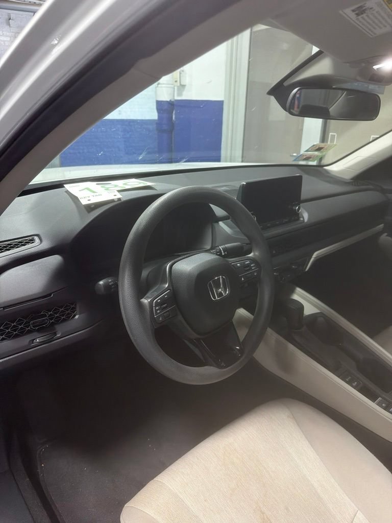 Used 2023 Honda Accord LX image 7