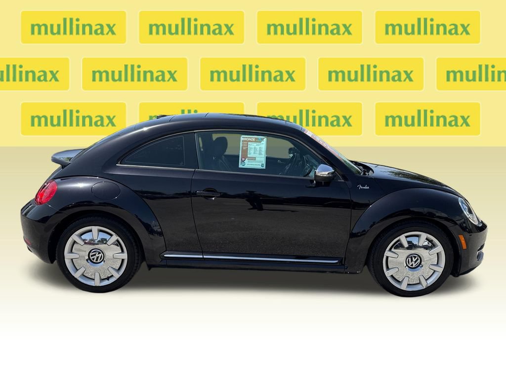 Used 2013 Volkswagen Beetle Turbo FWD image 2