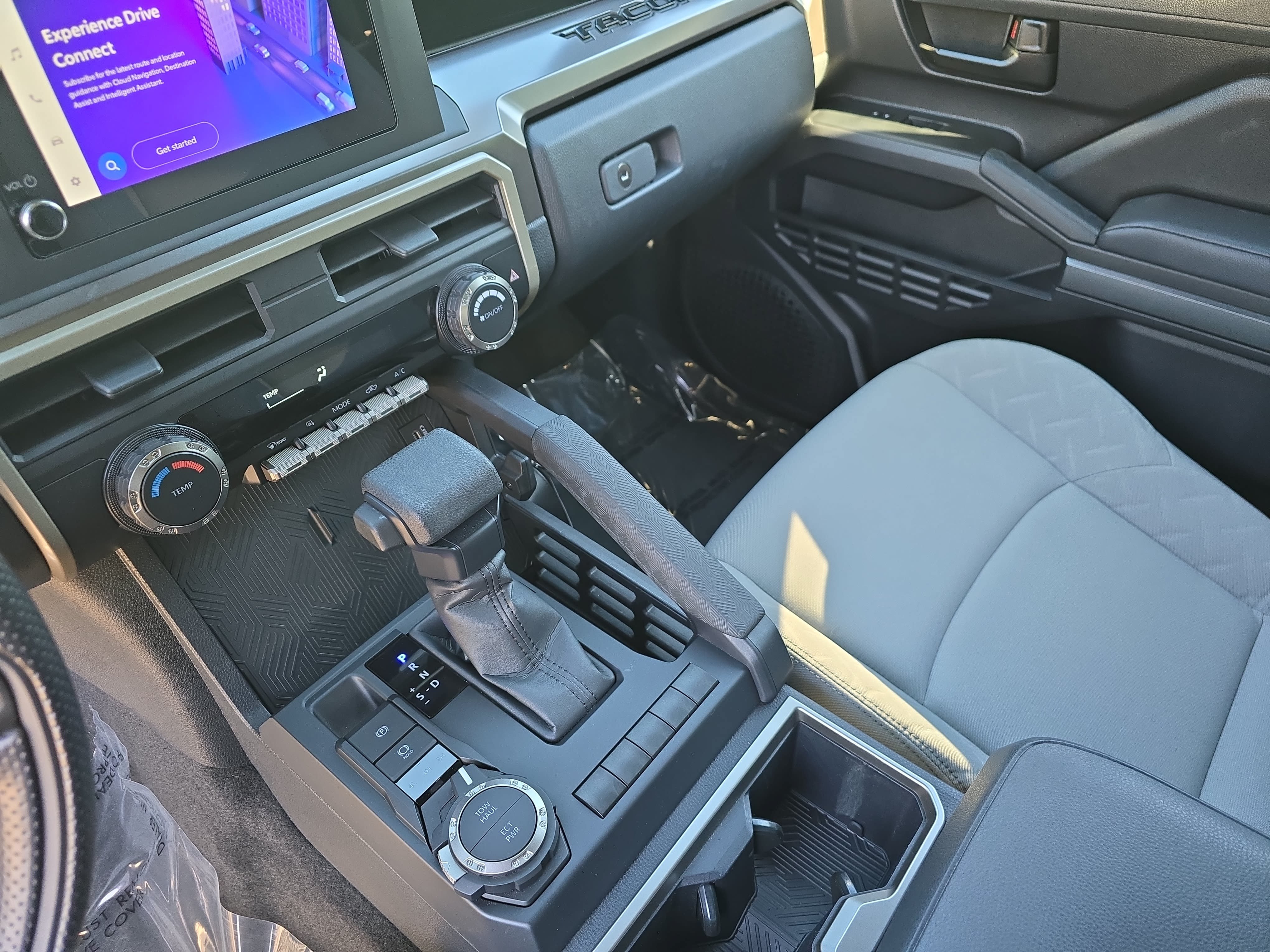 Certified 2024 Toyota Tacoma SR5 AWD/4WD image 26