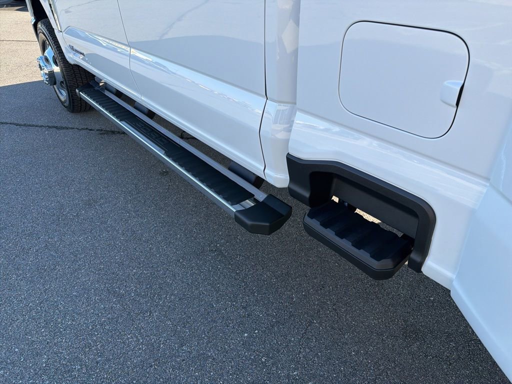 New 2026 Ford F350 XLT w/ XLT Premium Package image 17